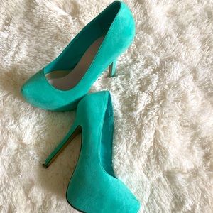 Women’s High Heels ( Never Worn)